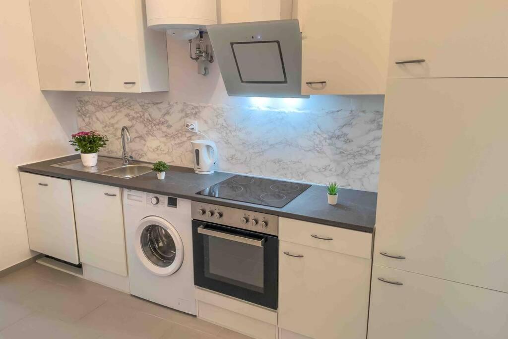 Cosy Studio Near Central Station Apartment เวียนนา ภายนอก รูปภาพ